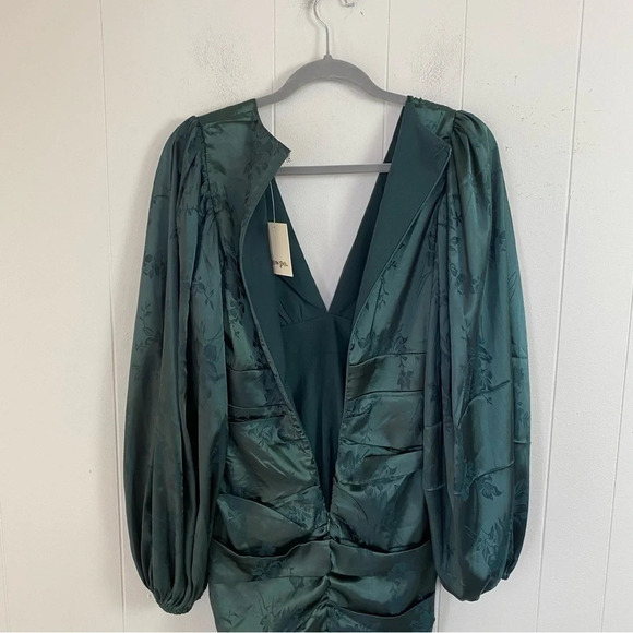 NWT Showpo RICHMOND JACQUARD FLORAL LONG SLEEVE RUCHED MINI DRESS GREEN SZ 4 - Picture 14 of 15